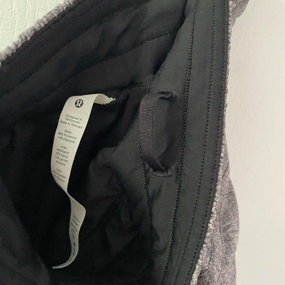 LULULEMON Hotty Hot Low-Rise Lined Short 4” size 4 gray - Picture 7 of 8